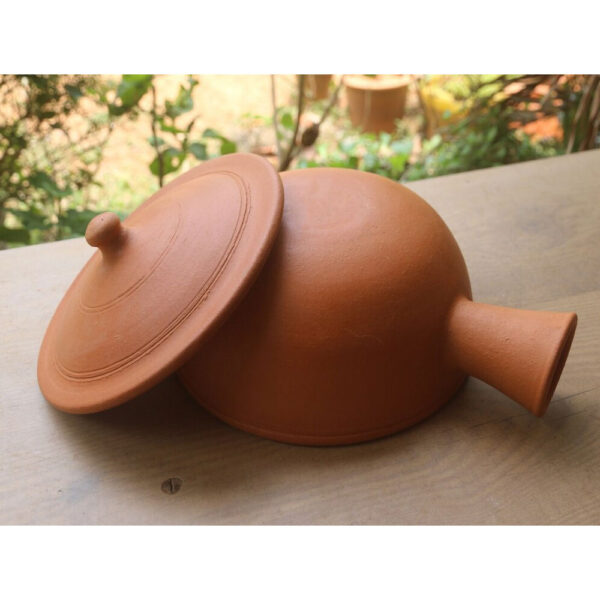 asian clay cooking pots