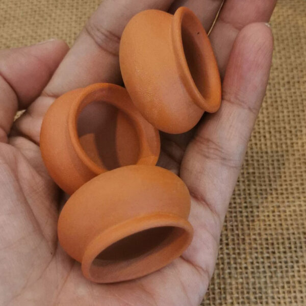 mini terracotta pot