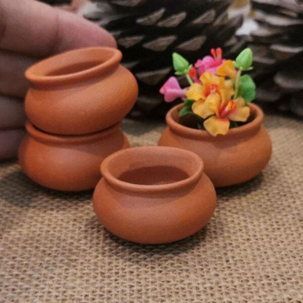 mini terracotta pots