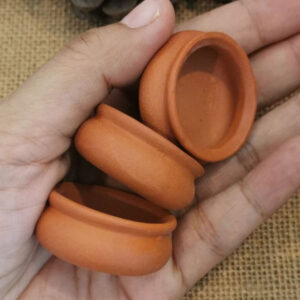 mini terracotta pot