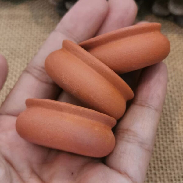 mini terracotta pots